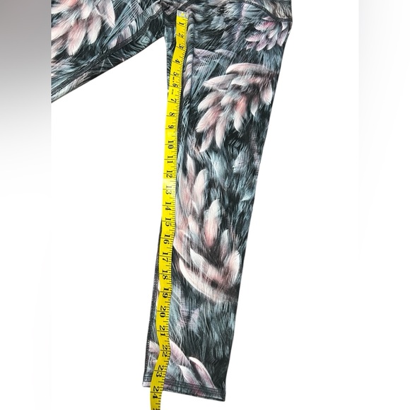 EVCR Evolution & Creation Feather Print Yoga Leggings Medium - Picture 5 of 10